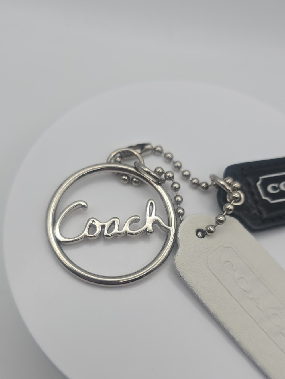 Coach Silver Script Ring W/ Black/White Hang Tags Keychain/Bag Charm (EUC)🤍🖤 - Picture 4 of 6